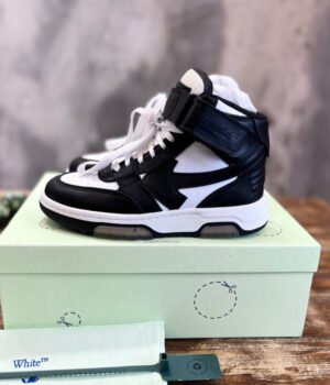 Off-White Sneakers