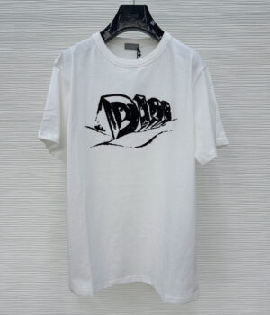 Dior T-shirt