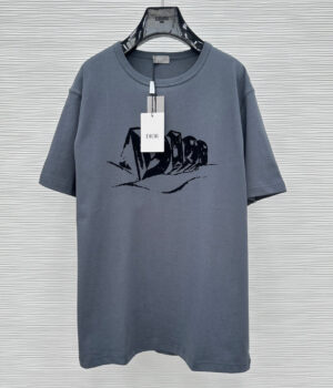 Dior T-shirt