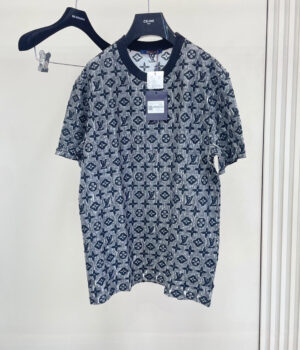 Lv T-shirt