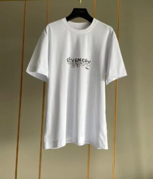 Givenchy T-shirt