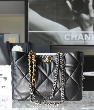 Chanel 22K 19Shopping Bag