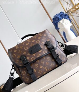 Louis Vuitton Messenger Bag