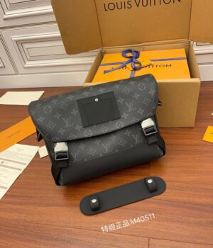 Louis Vuitton Messenger Bag