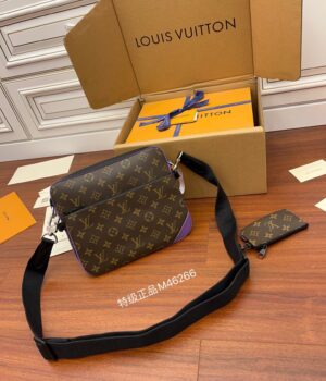 Louis Vuitton Trio Messenger Bag