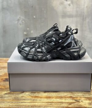 BALENCIAGA SNEAKER