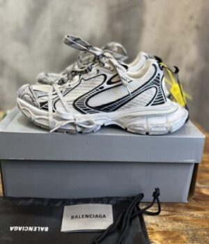 BALENCIAGA SNEAKER