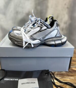 BALENCIAGA SNEAKER