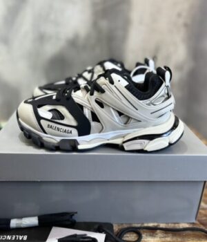 BALENCIAGA SNEAKER