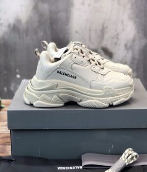 BALENCIAGA SNEAKER
