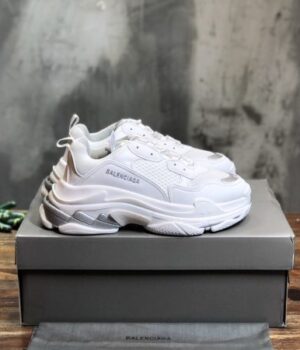 BALENCIAGA SNEAKER