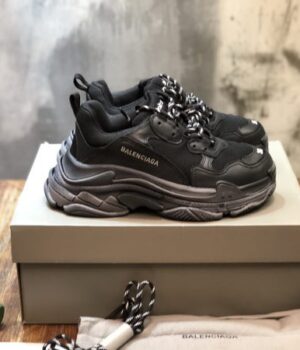 BALENCIAGA SNEAKER