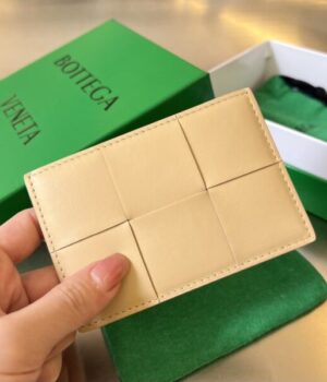 BV CARD HOLDER