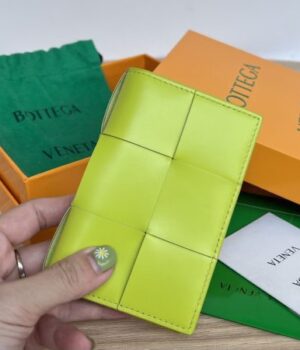 BV CARD HOLDER