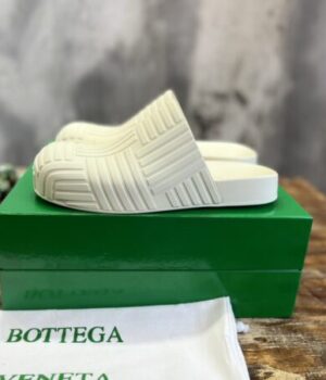 BV SANDAL