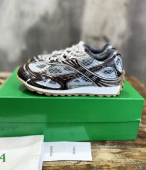 BV SNEAKER