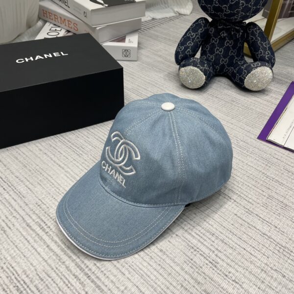 CHANEL CAP