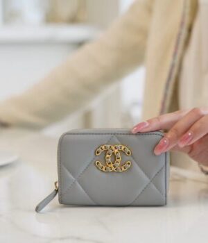 CHANEL CARD HOLDER