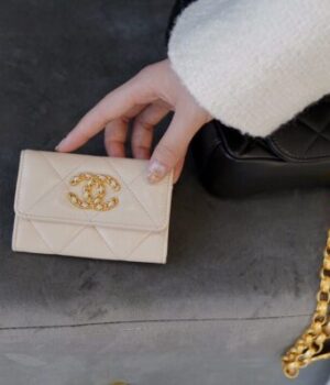 CHANEL CARD HOLDER