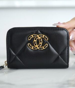 CHANEL CARD HOLDER