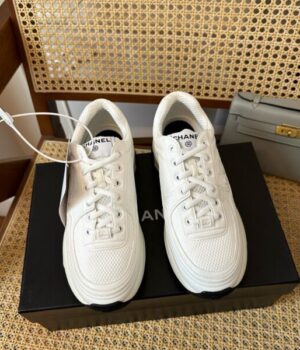 CHANEL SNEAKER