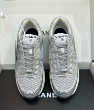 CHANEL SNEAKER