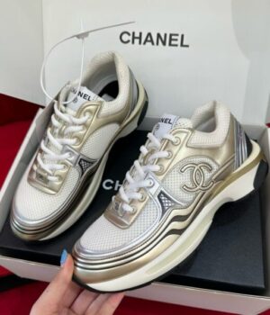 CHANEL SNEAKER