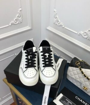 CHANEL SNEAKER