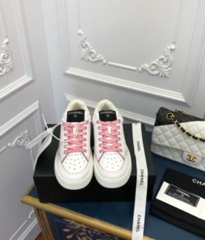 CHANEL SNEAKER