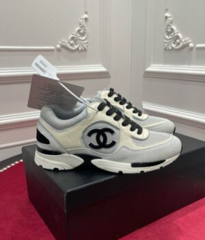 CHANEL SNEAKER
