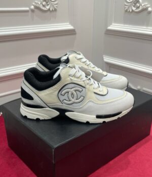 CHANEL SNEAKER