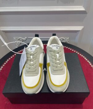 CHANEL SNEAKER