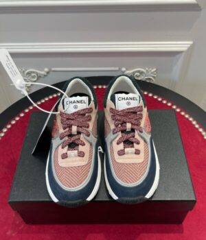 CHANEL SNEAKER