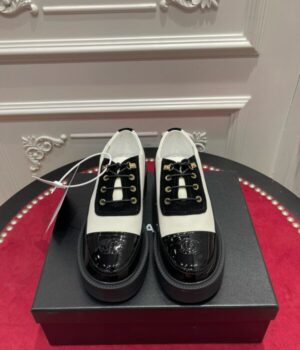 CHANEL SNEAKER