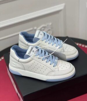 CHANEL SNEAKER