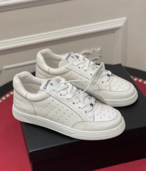 CHANEL SNEAKER