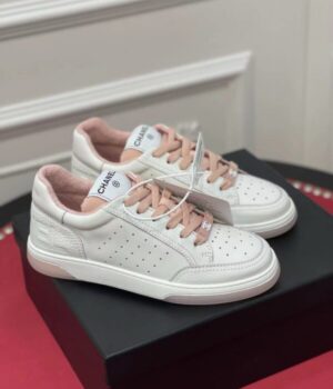 CHANEL SNEAKER