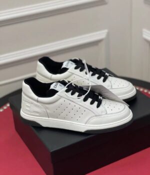 CHANEL SNEAKER