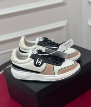CHANEL SNEAKER
