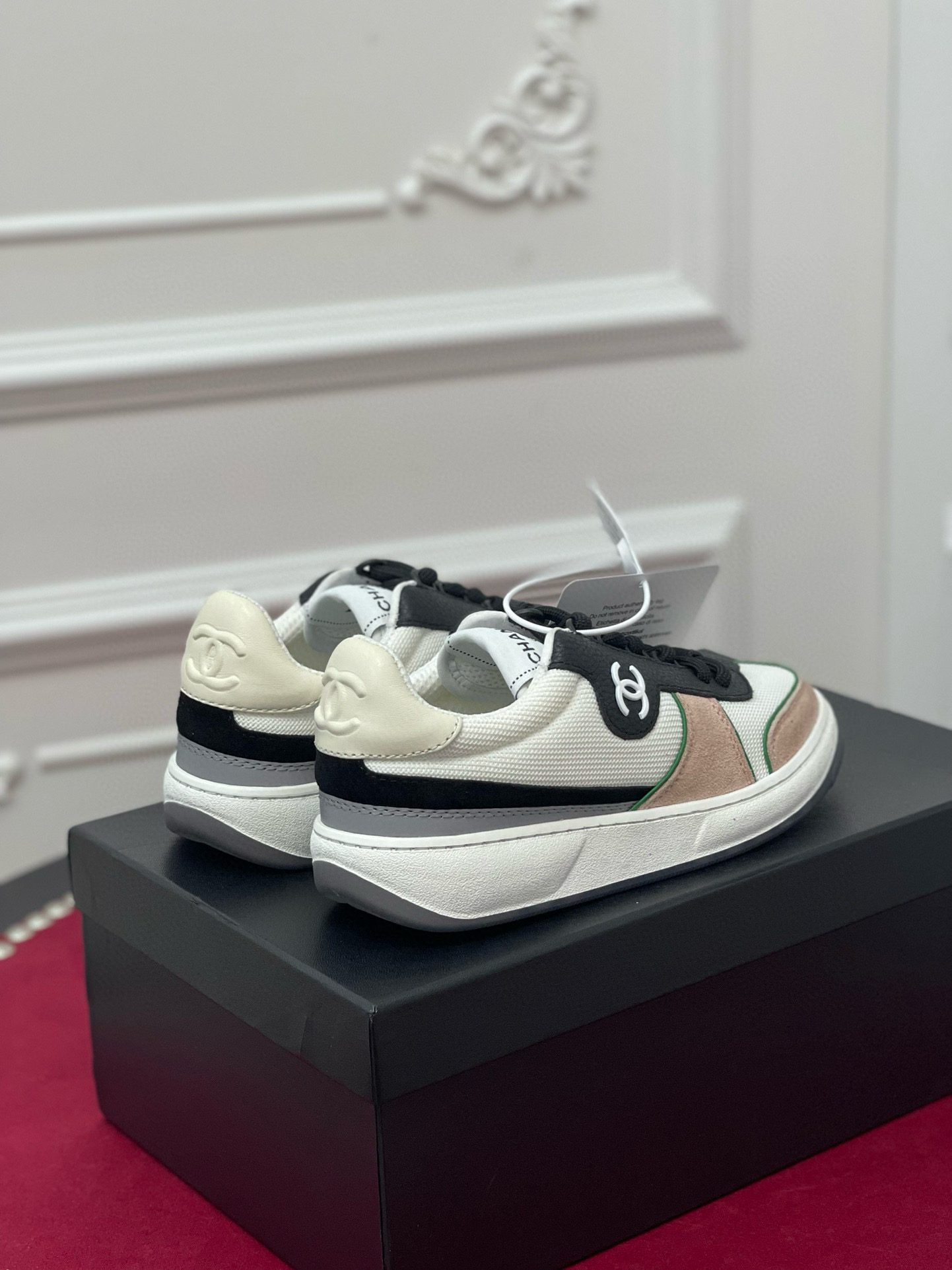 CHANEL SNEAKER - Image 3