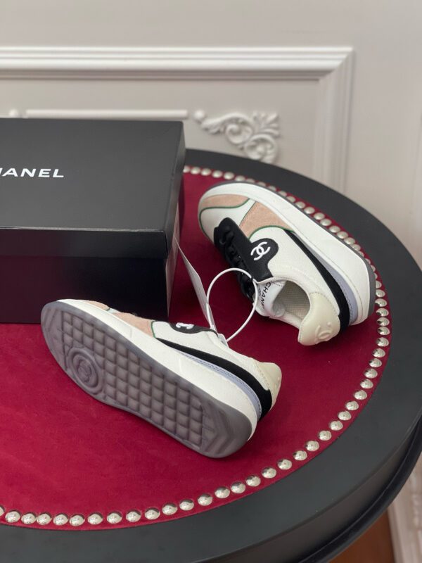 CHANEL SNEAKER - Image 6