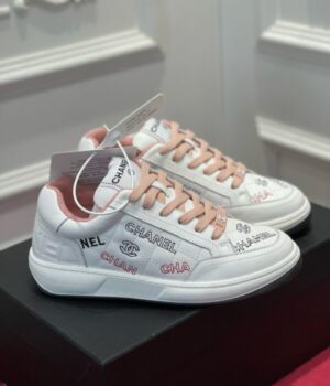 CHANEL SNEAKER