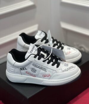 CHANEL SNEAKER