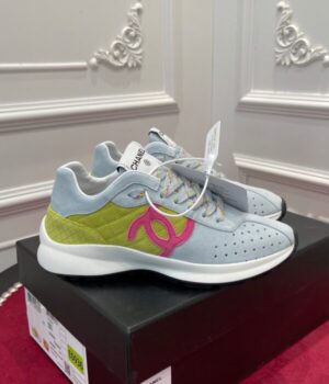 CHANEL SNEAKER