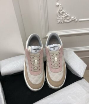 CHANEL SNEAKER
