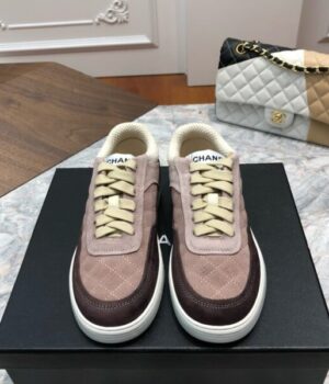 CHANEL SNEAKER