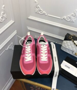 CHANEL SNEAKER