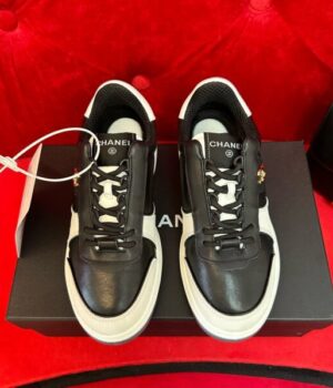 CHANEL SNEAKER