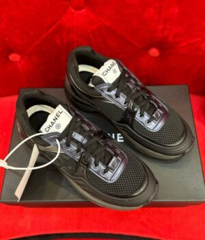 CHANEL SNEAKER