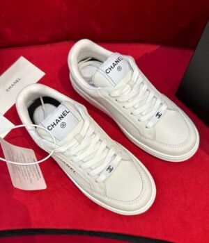 CHANEL SNEAKER